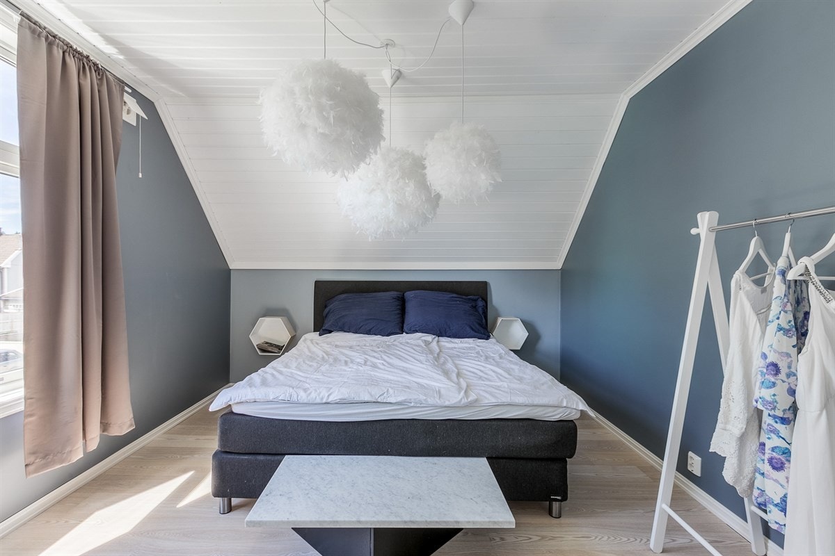 Etasjens to soverom er begge av gode størrelser. Galleribilde