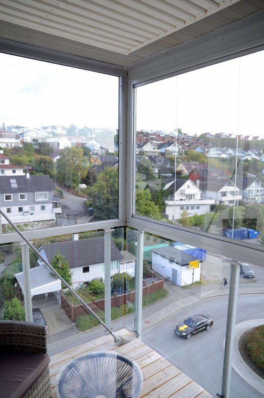 Utsikt fra balkong mot Austrått Galleribilde