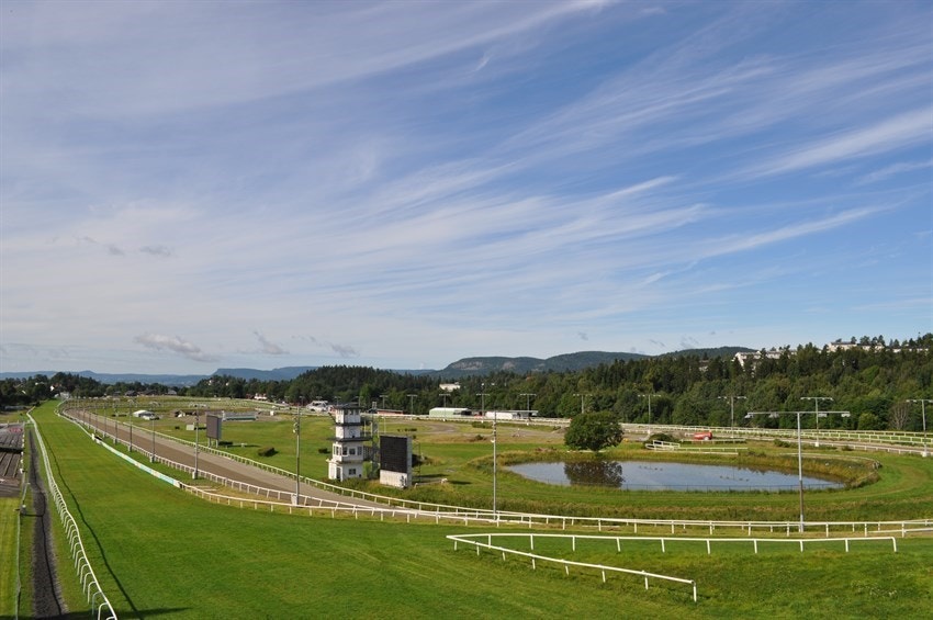 Øvrevoll galoppbane Galleribilde