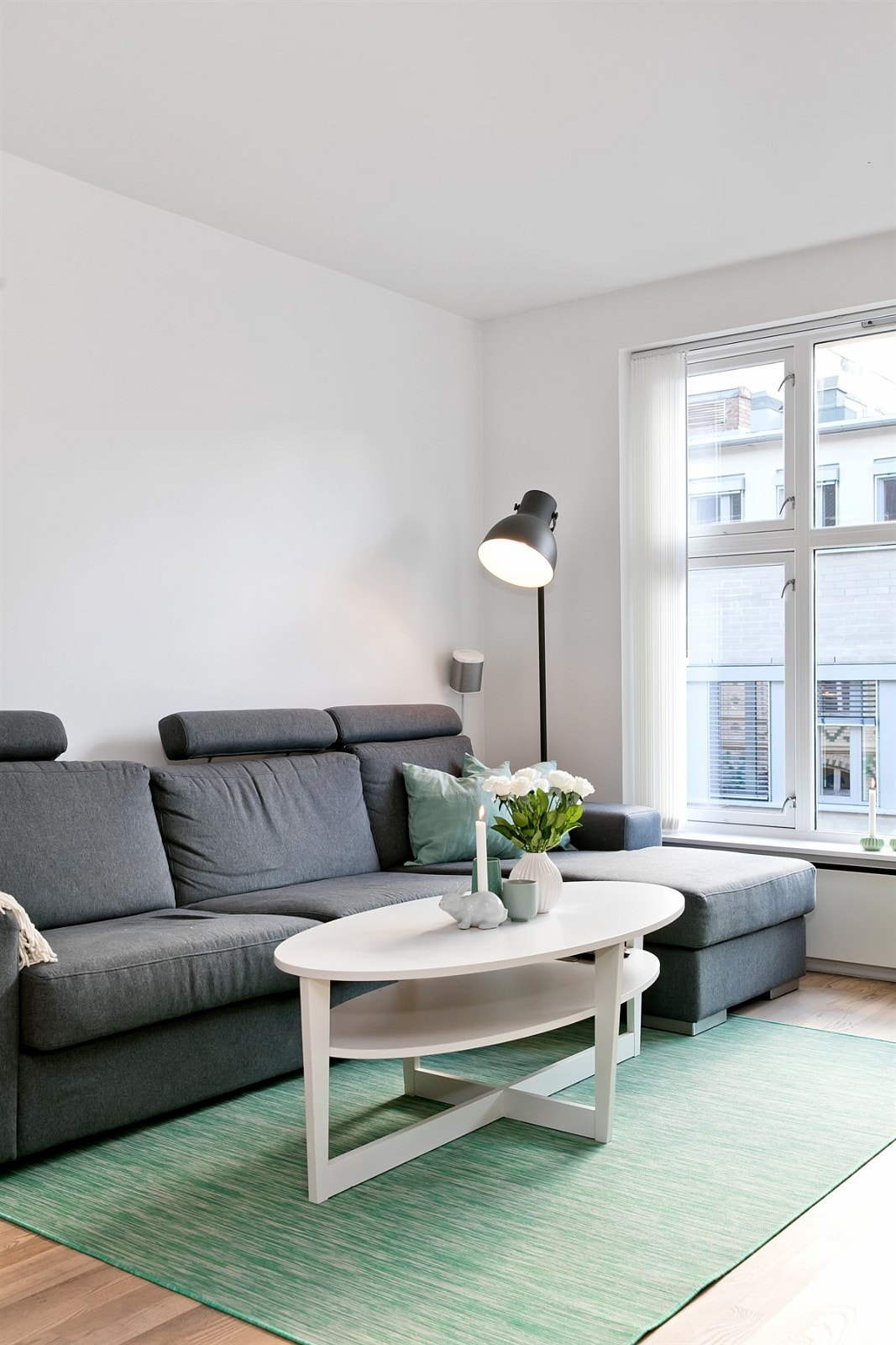 Her kan du flytte rett inn! Bygården er en gammel fabrikk og ble omgjort til leiligheter i 2004 Galleribilde