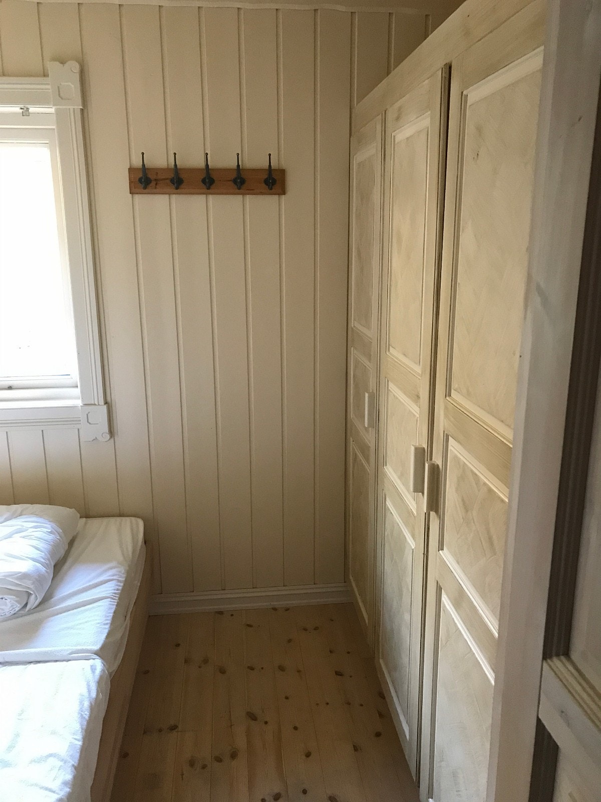 Soverom med god skap plass Galleribilde