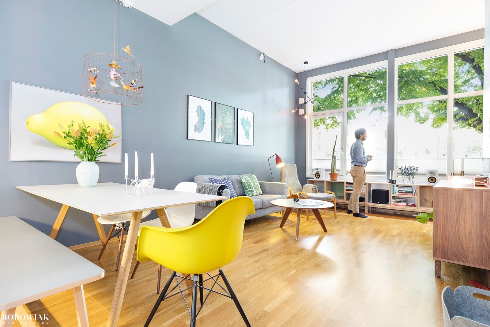 Kort oppsummert er dette en bolig av de sjeldne med en gjennomført og elegant standard, med en sentral beliggenhet, men samtidig en hjemmekoselig leilighet hvor du kan trekke deg tilbake etter en hektisk hverdag. Galleribilde