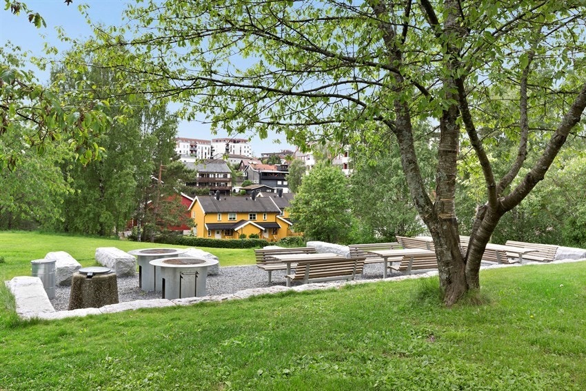Grillplass på borettslagets område Galleribilde