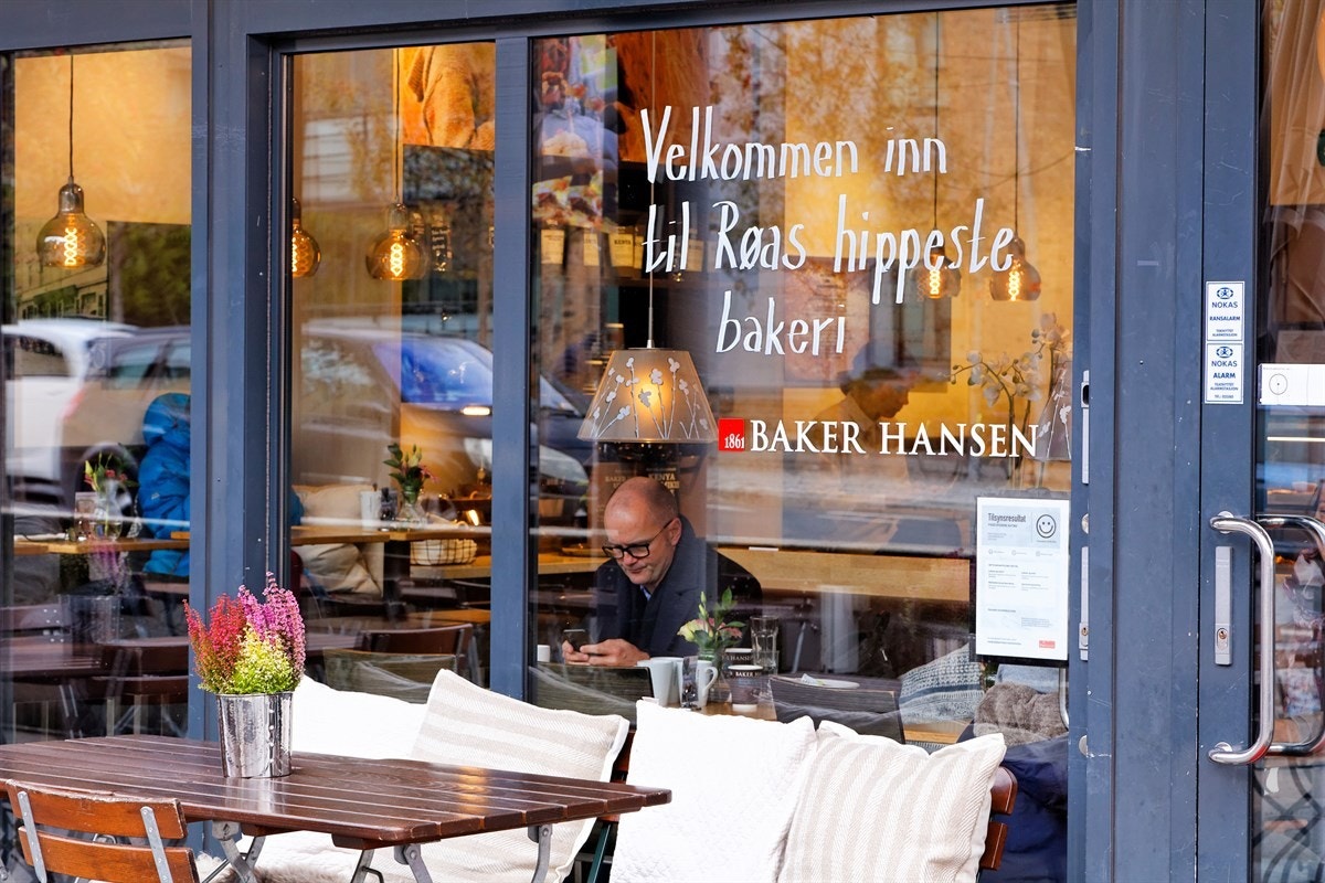 Flere hyggelige kafeer i nærheten Galleribilde