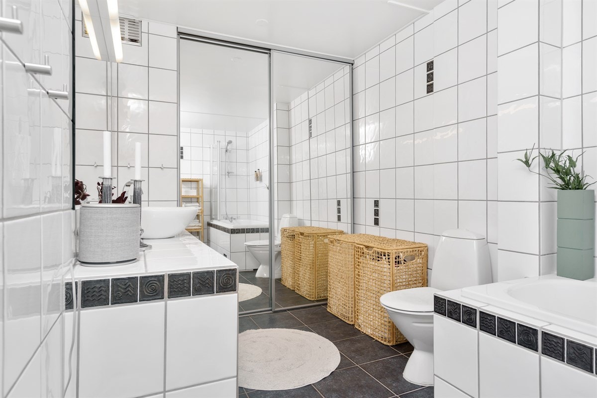 Utvidet baderom med varme i gulv Galleribilde