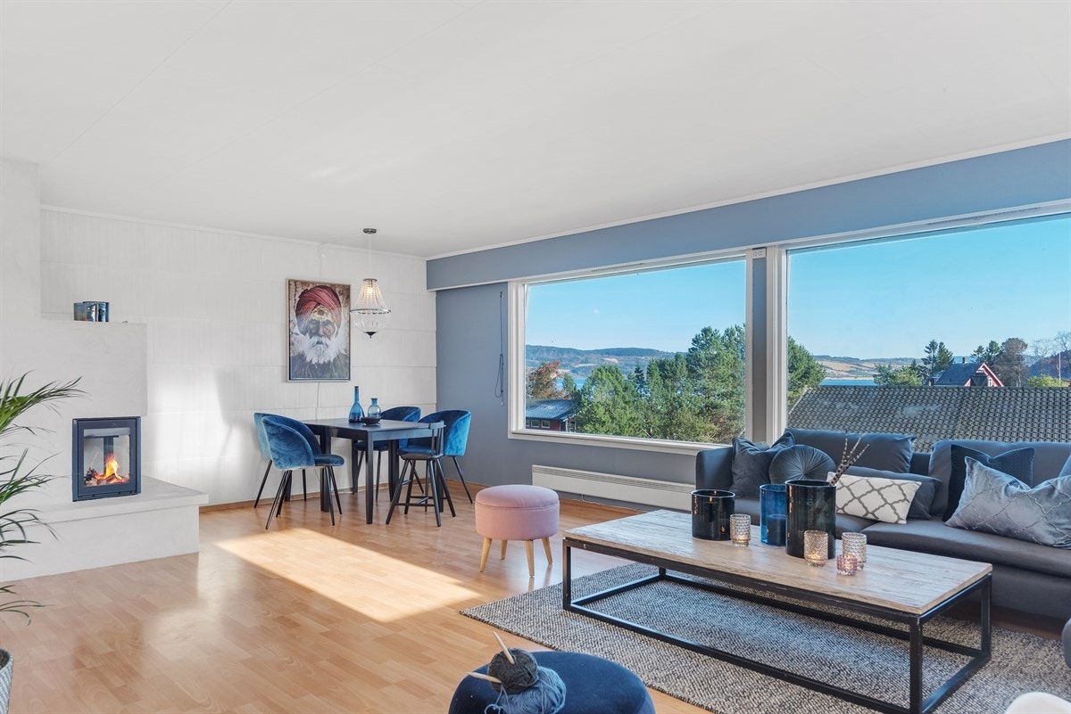 Nylig har veggene fått et strøk maling, for å skape en hyggelig og hjemmekoselig følelse. Galleribilde