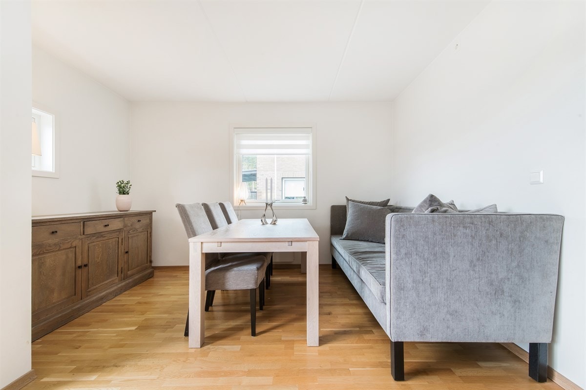 Stue/spiseplass Galleribilde