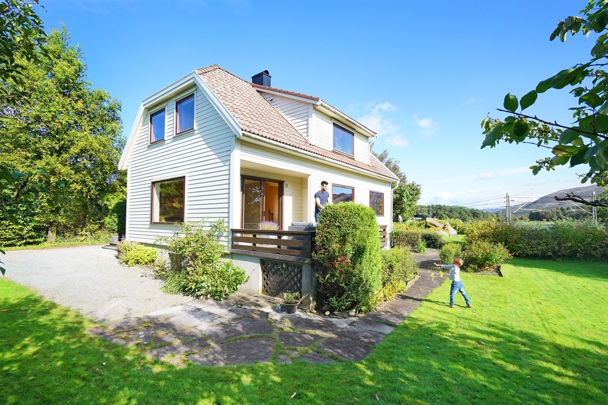 Stor hage- flott for hele familien. Galleribilde