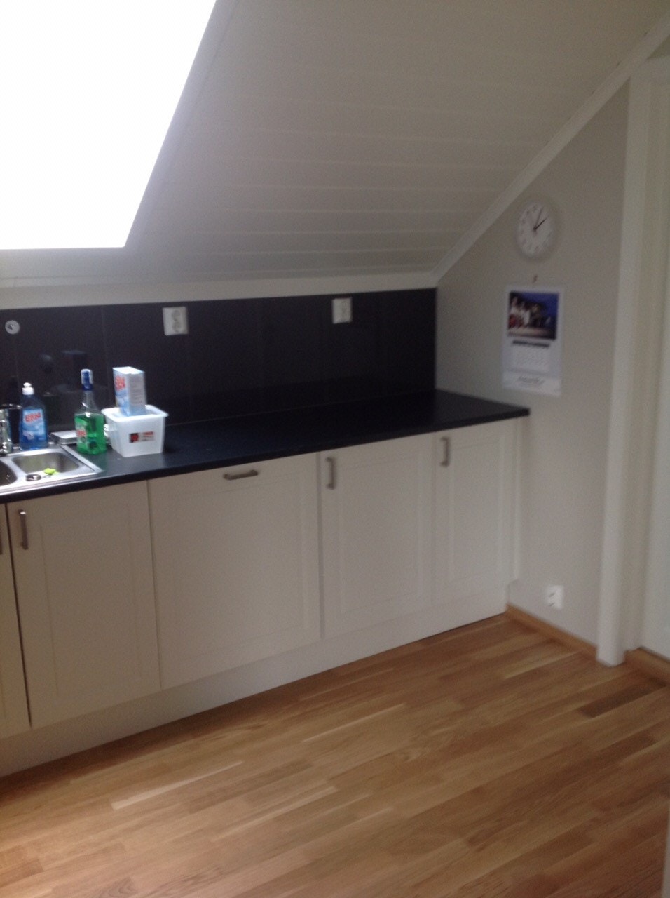 Plass for kaffemaskin Galleribilde