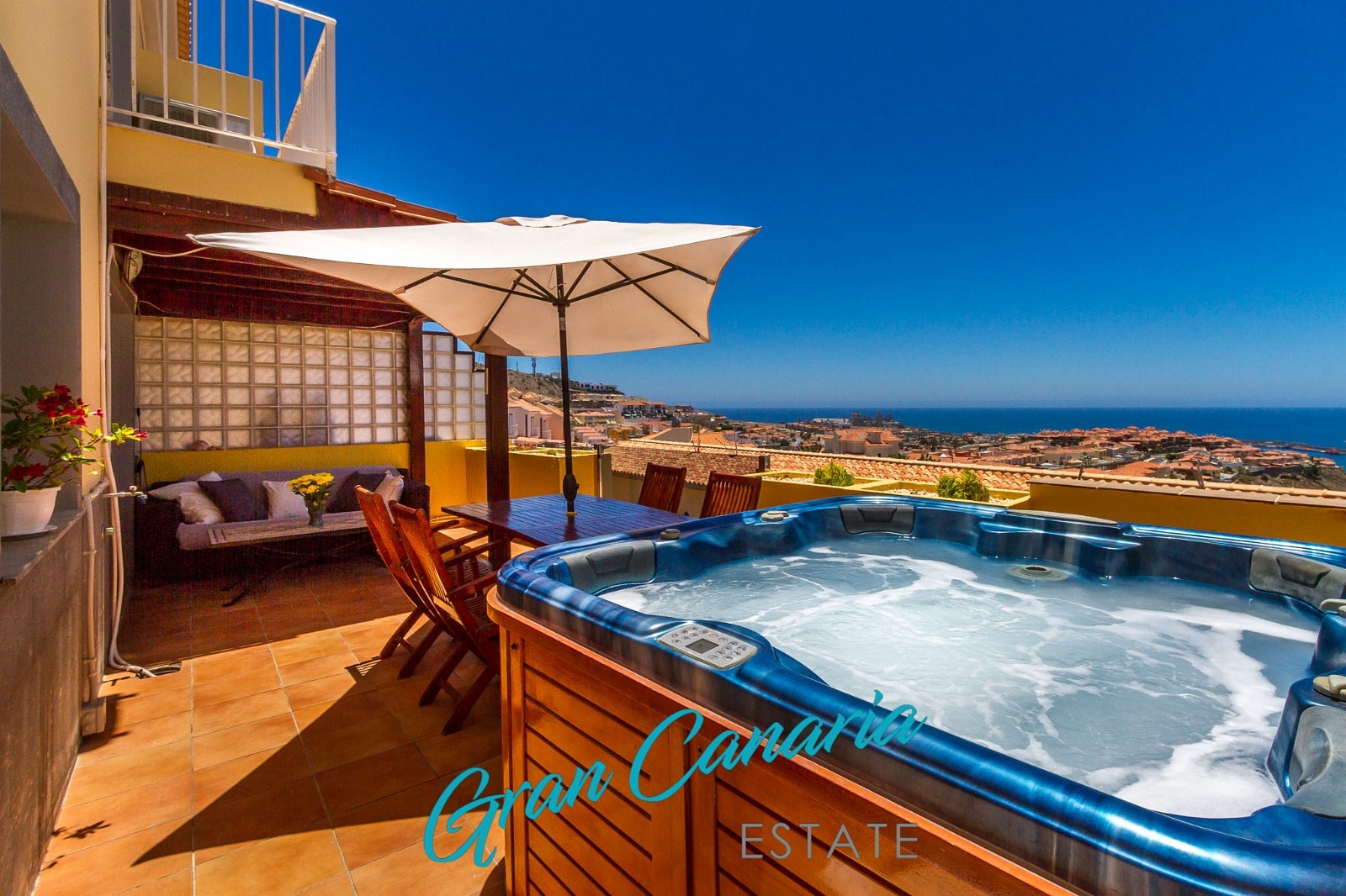 Tenk deg å nyte sydentilværelsen med denne utsikten Galleribilde