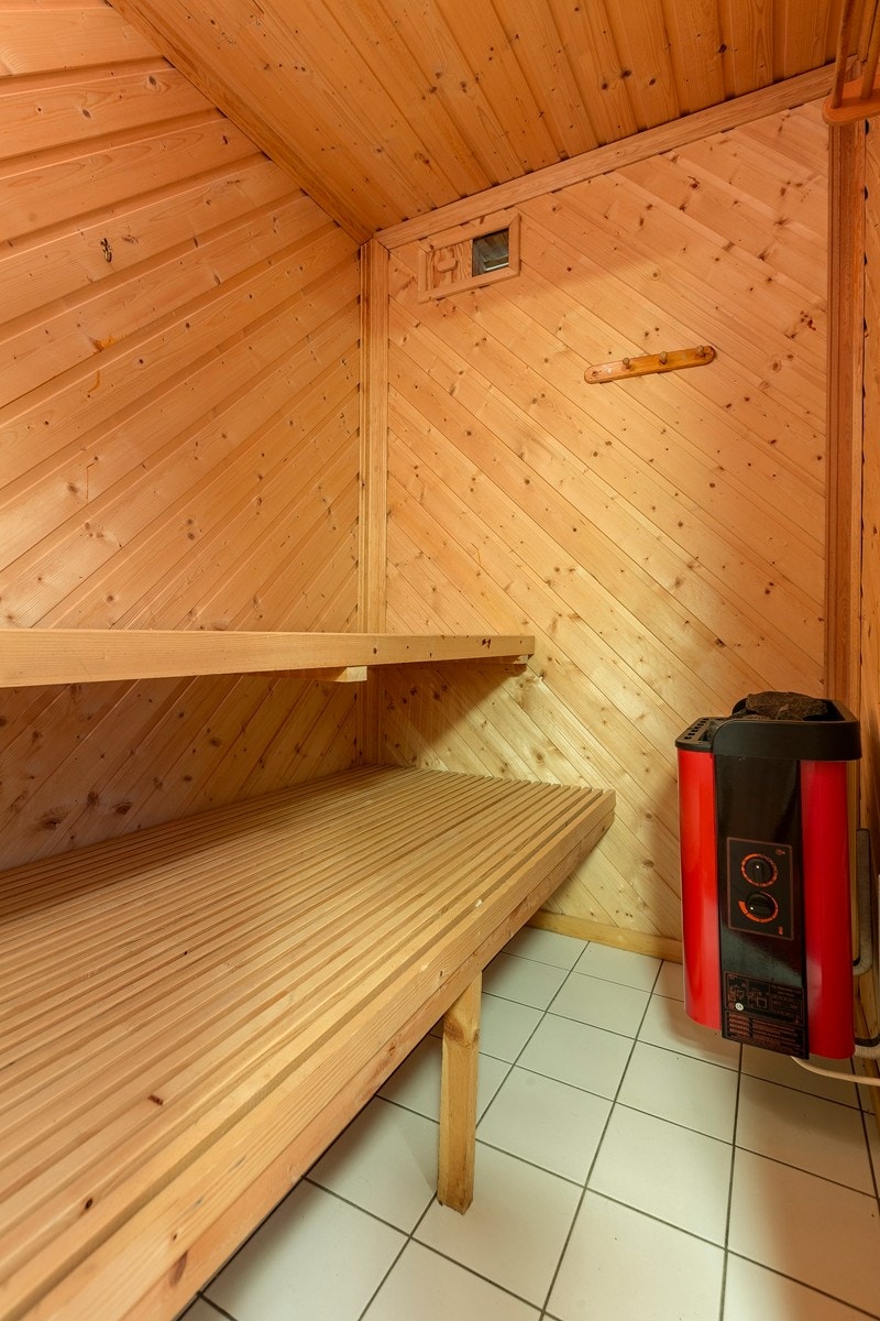 Badstue i u. etasjen. Galleribilde