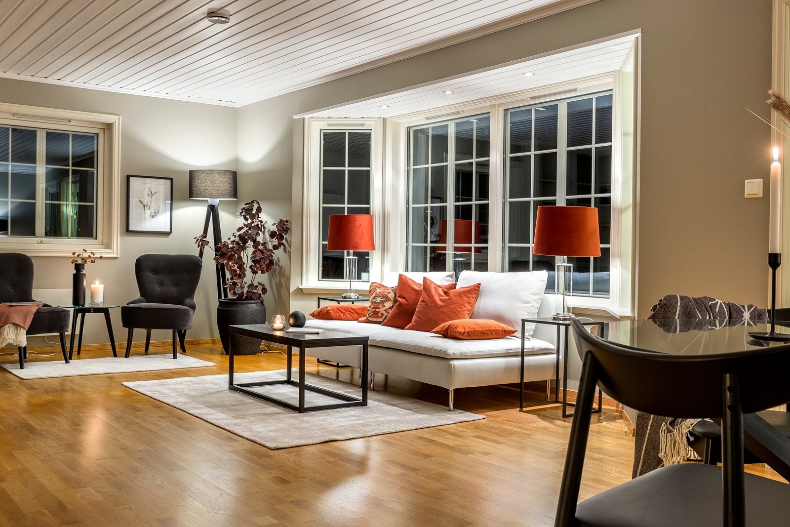 Stue 1. etasje - kveldstid. Galleribilde