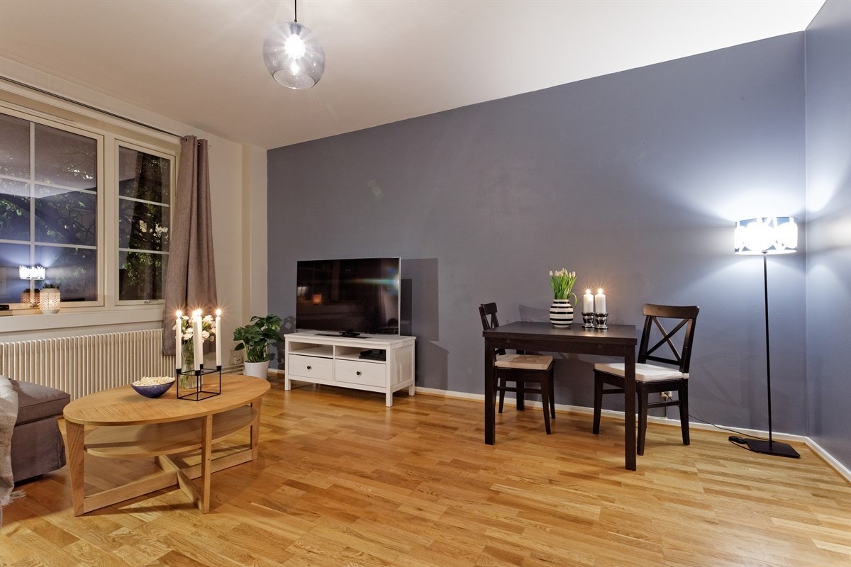 God plass til hyggelig spisebord. Galleribilde