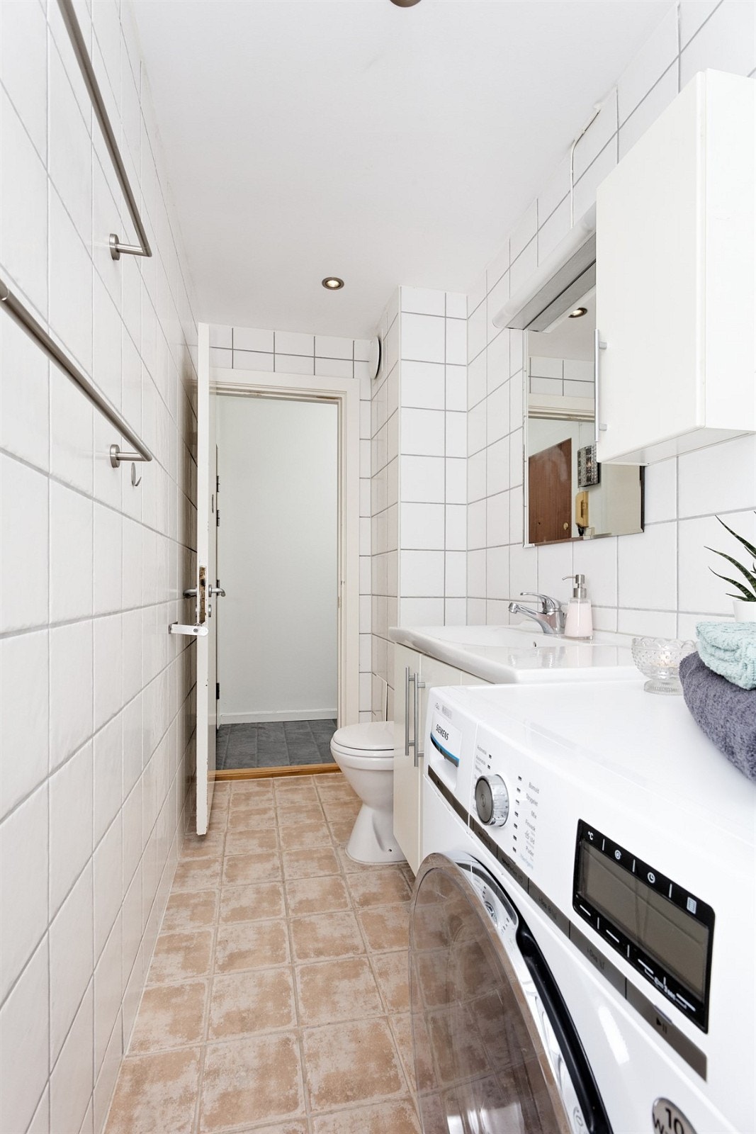 Felles varmtvannsbereder og varmtvann er inkl. i felleskostnadene. Galleribilde