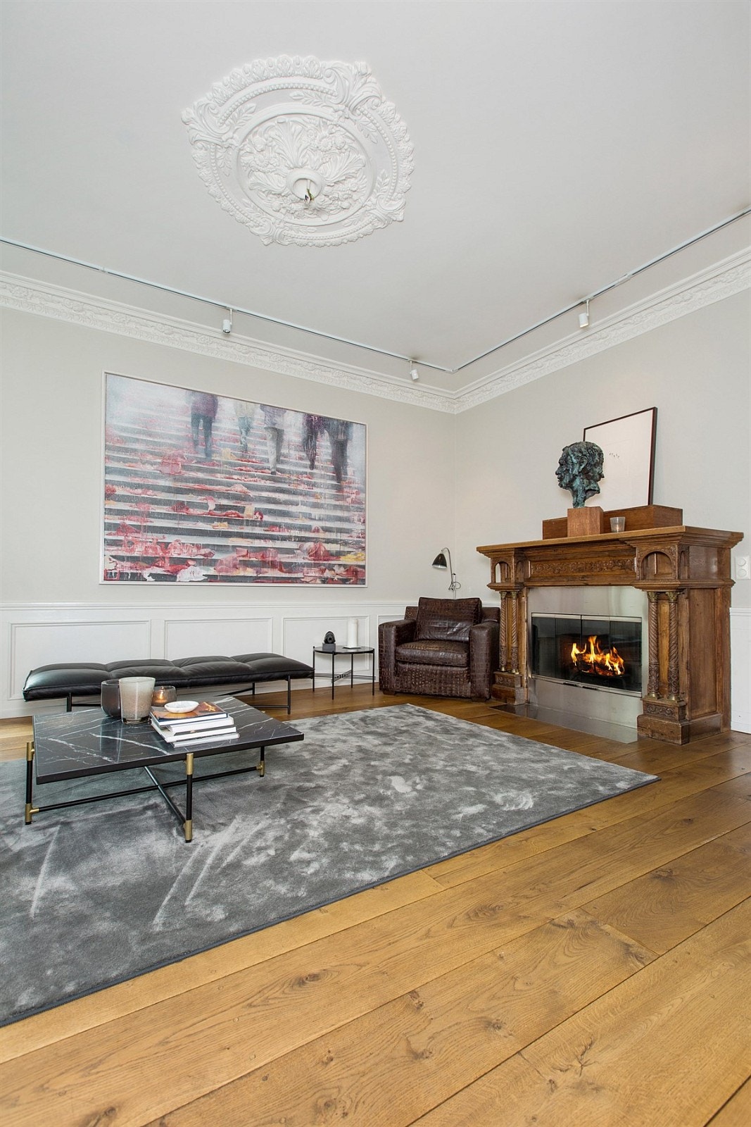 Lekre detaljer som rosett og stukkatur Galleribilde