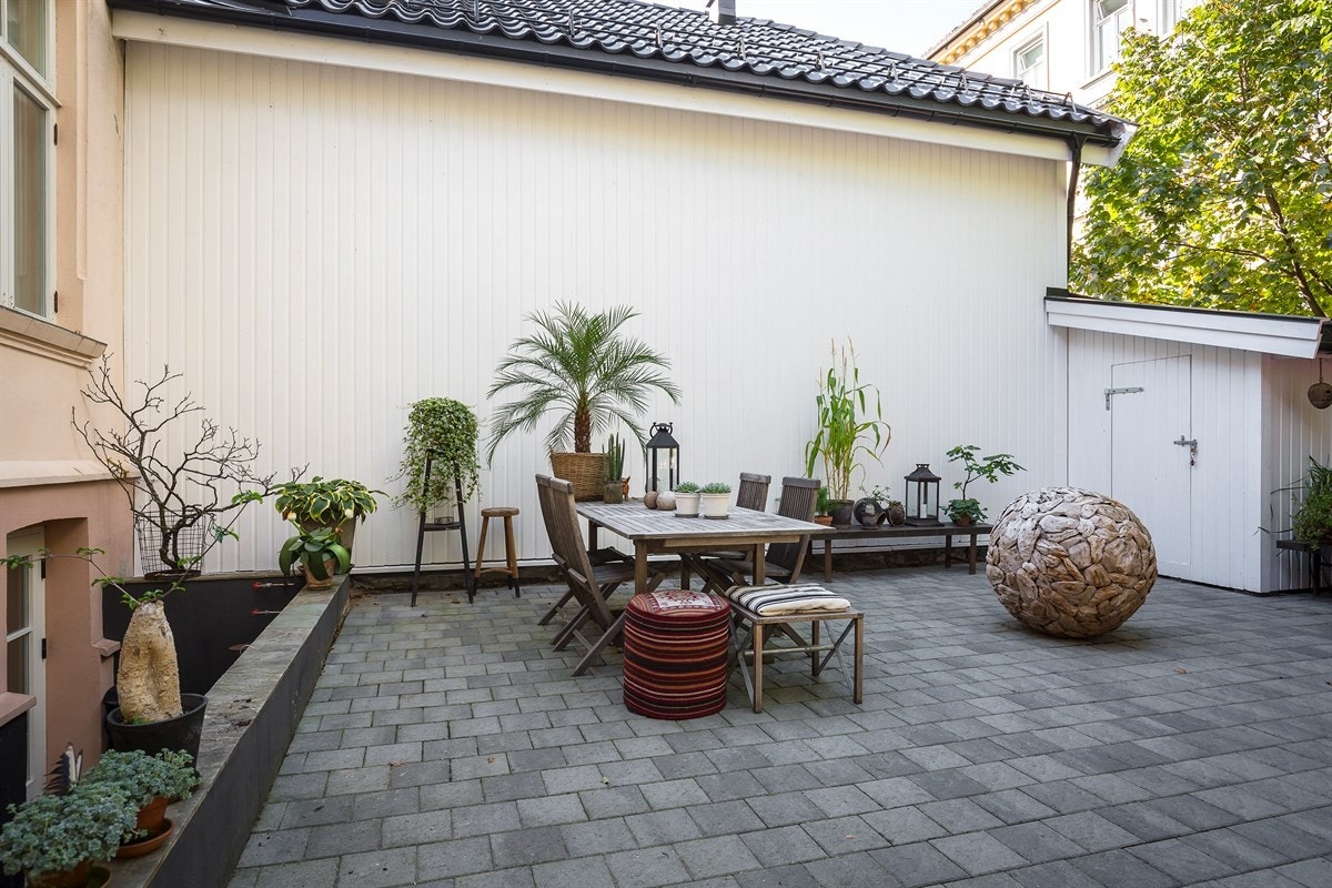 Gårdsplass Galleribilde