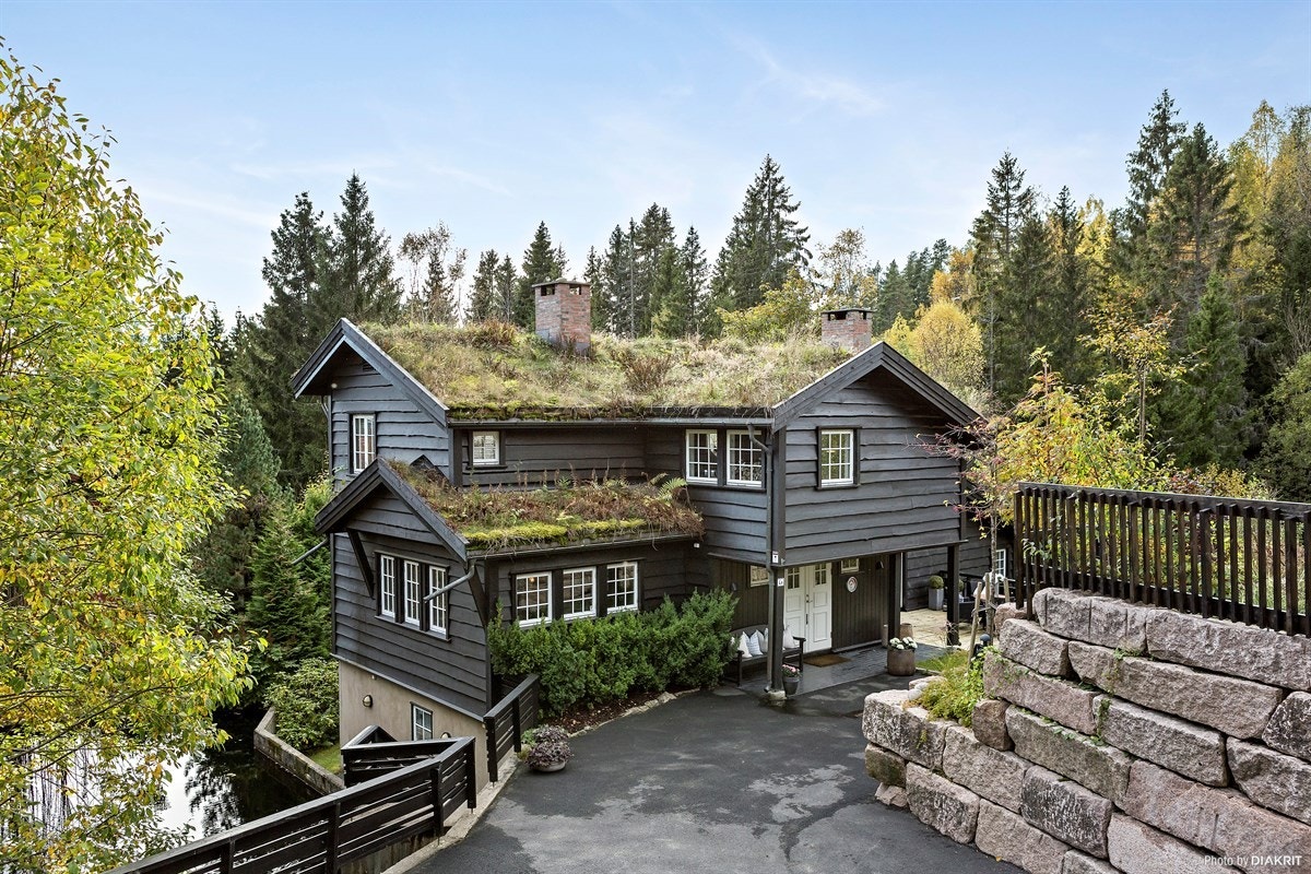 Dette er en fantastisk familiebolig med mye sjel i for den som ønsker godt med plass i rolige og usjenerte omgivelser Galleribilde