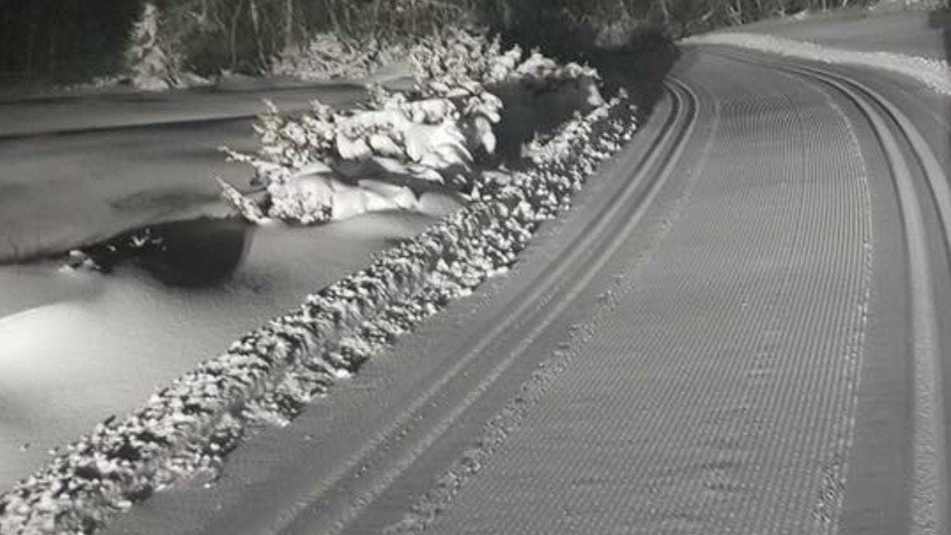 De første skiløypene ble preparert natt til 25. oktober 2017 Galleribilde