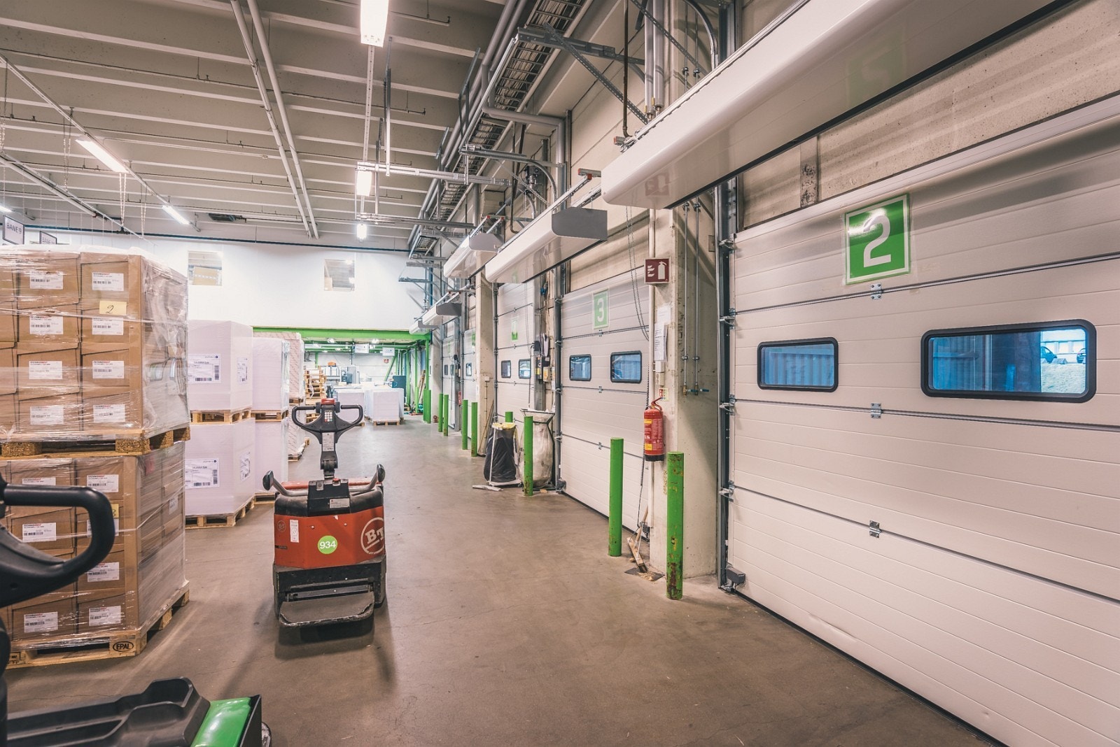 Nye varmegardiner over hver port Galleribilde