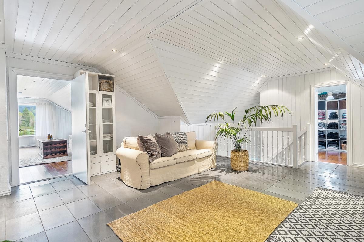 Leilighet - trapperom / gang Galleribilde