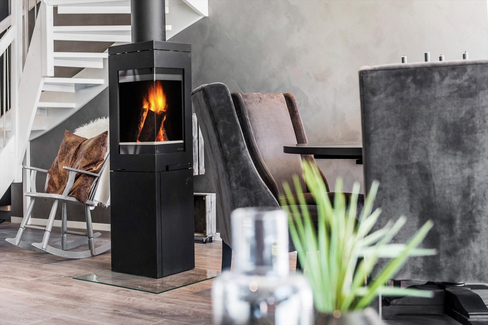 Peisovn i stuen. Galleribilde