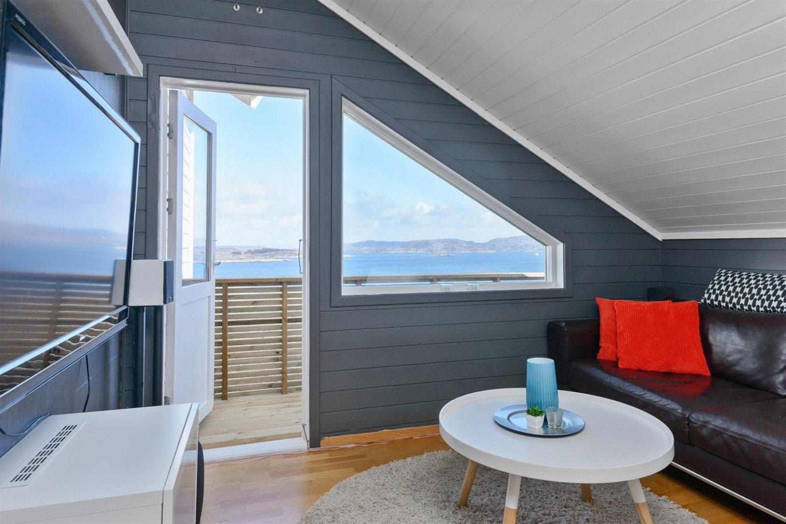 Dette soverommet er i dag nyttet som tv-stue. Galleribilde