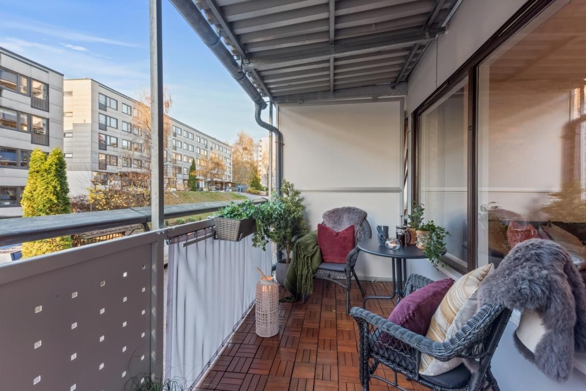 Edomsmegler Mette Hagen ønsker deg velkommen til visning - en super praktisk leilighet! Galleribilde