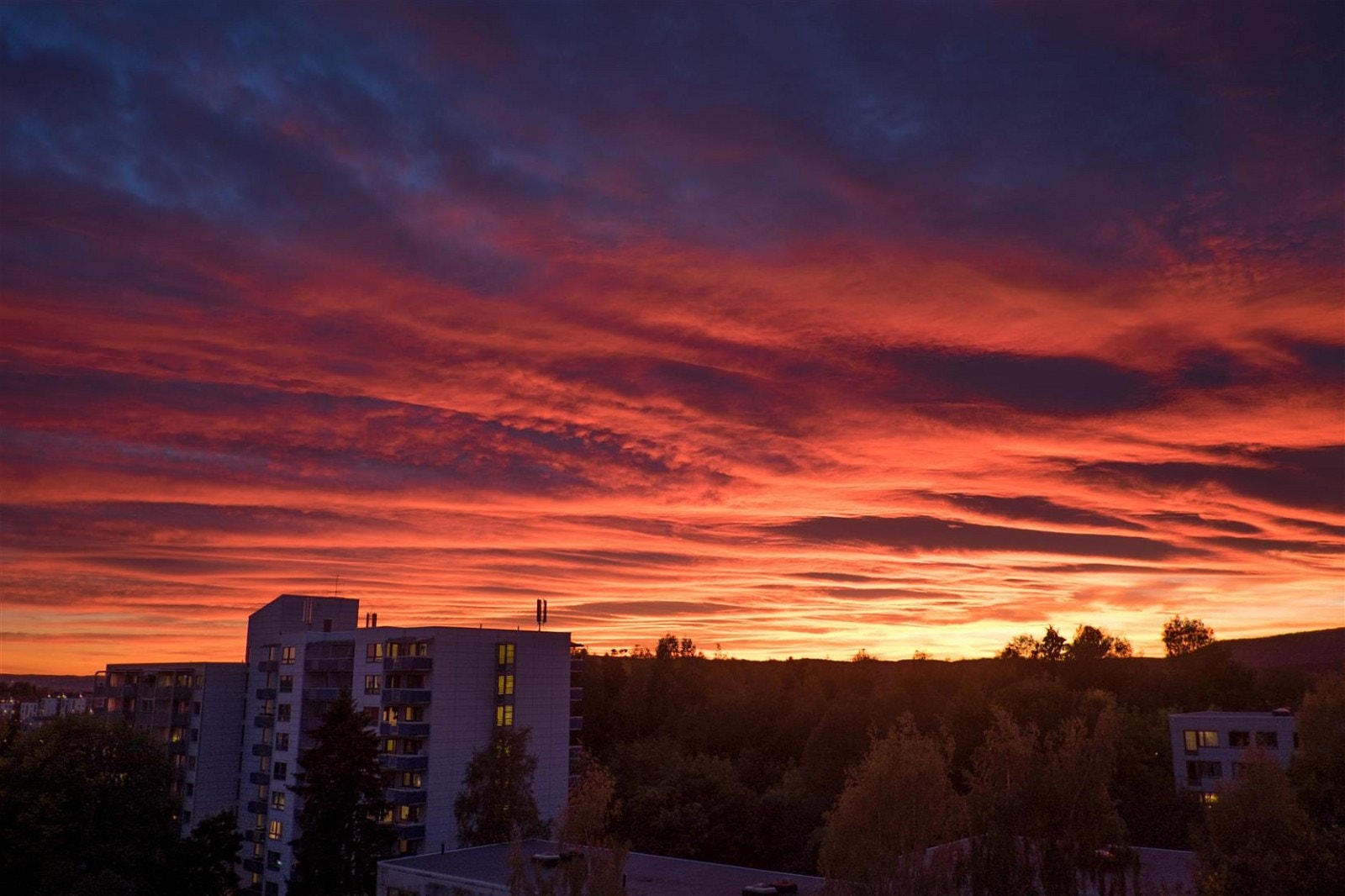 Solnedgang fra kjøkkenvinduet. Galleribilde