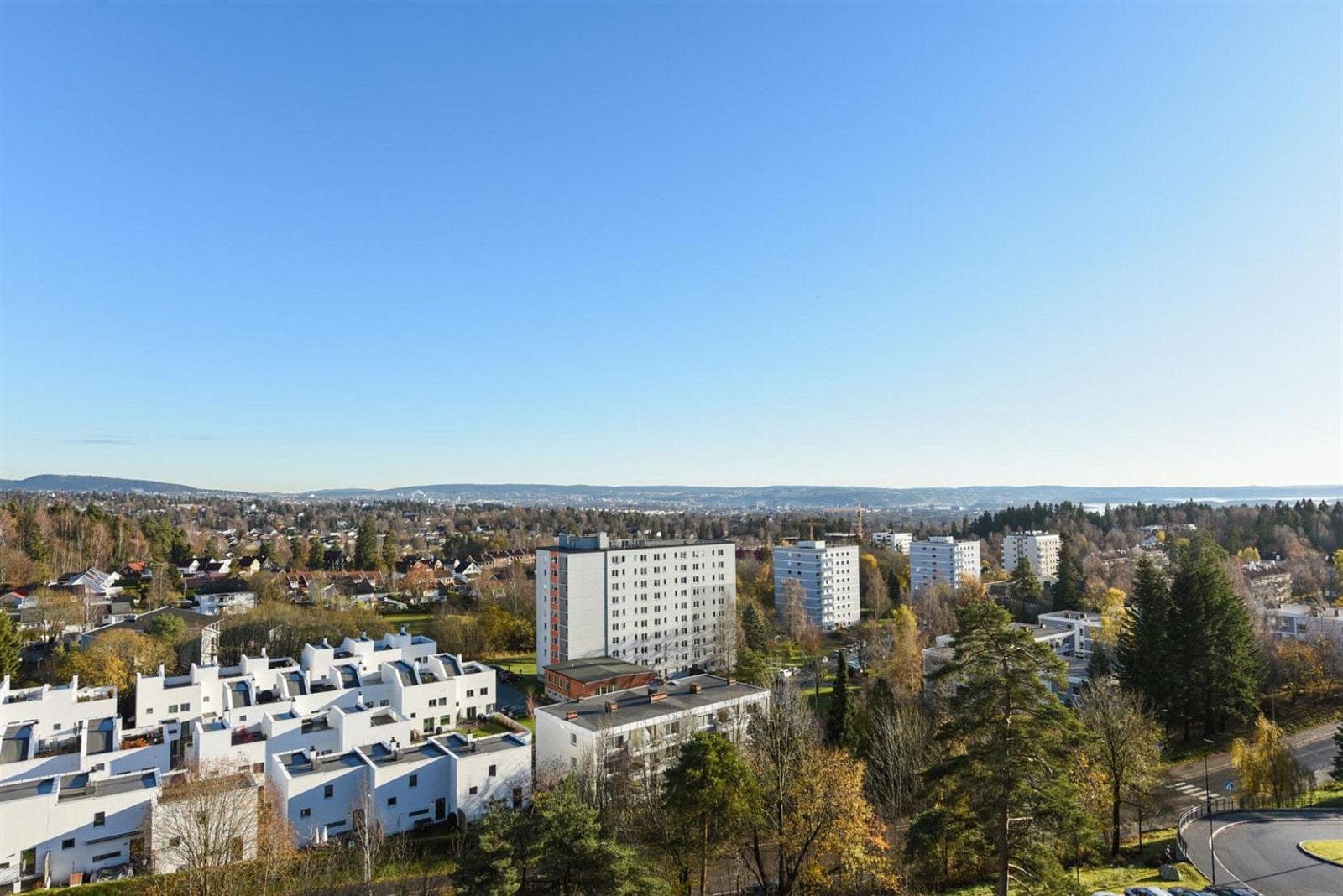 Flott utsikt fra soverommene, stuen og balkongen. Galleribilde