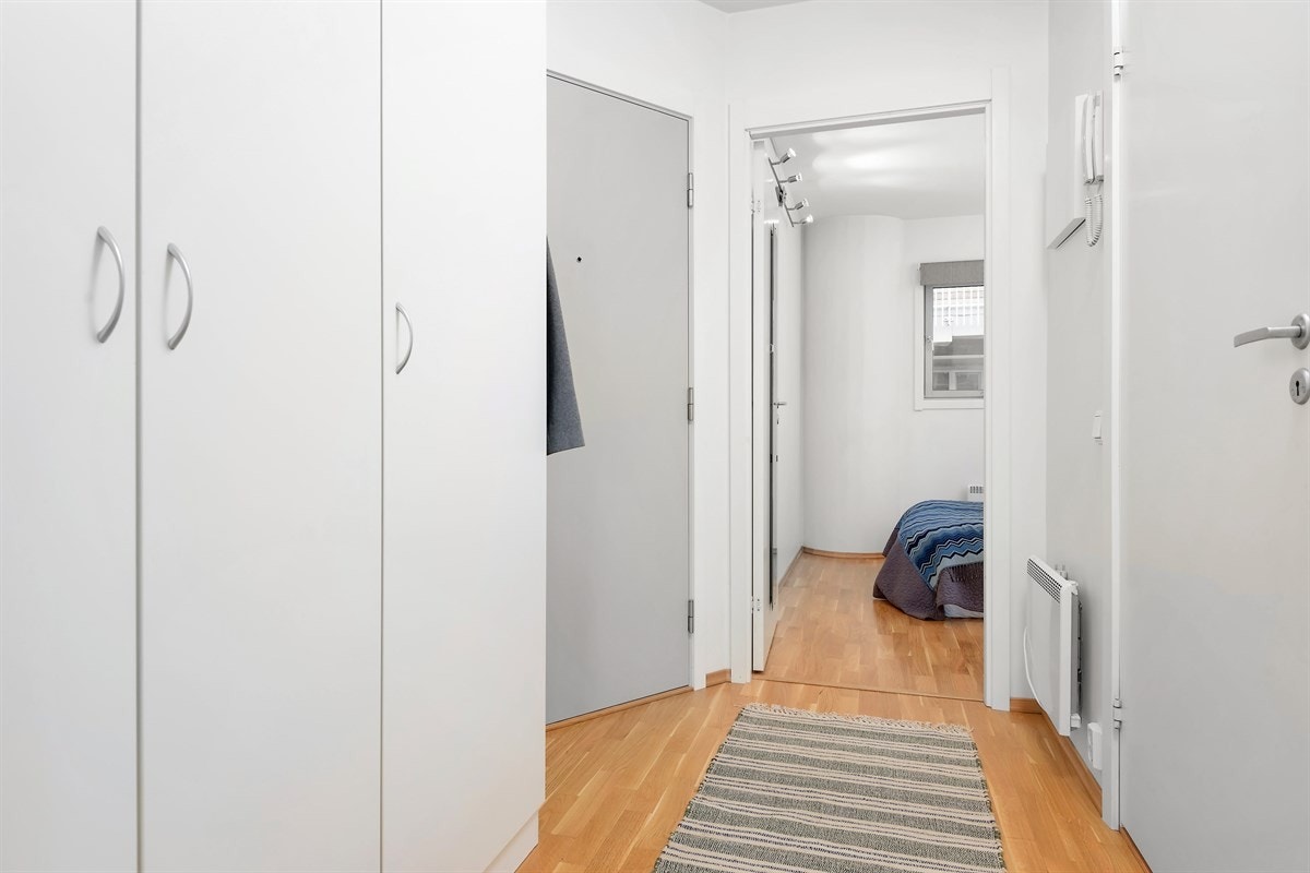 Romslig gang Galleribilde