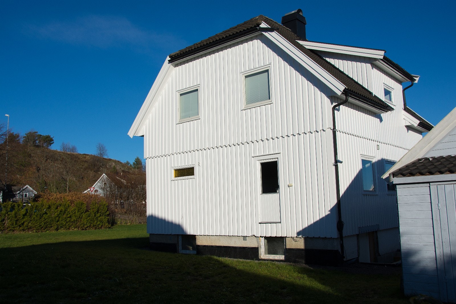 Baksiden av huset Galleribilde