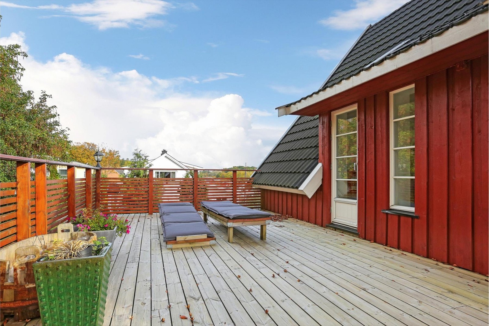 Solrik usjenert veranda Galleribilde