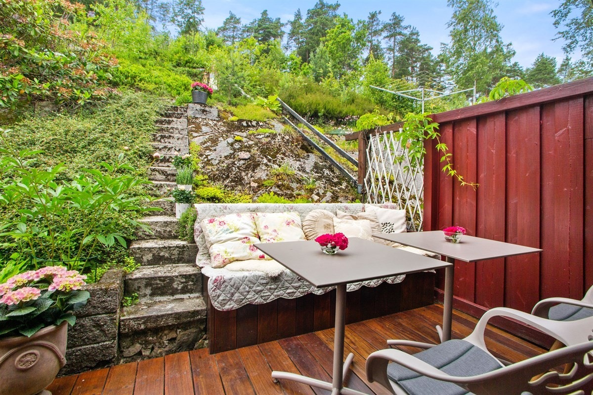 Sentralt og barnevennlig med skogen som nærmeste nabo Galleribilde