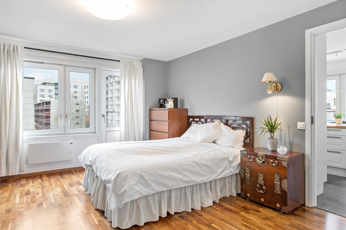 Leiligheten har to koselige soverom med tilhørende garderobeløsning Galleribilde