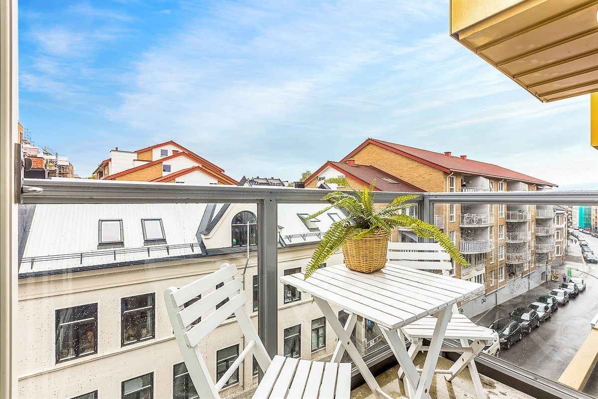 Leiligheten har utgang fra stuen til en koselig balkong på ca. 3 kvm Galleribilde