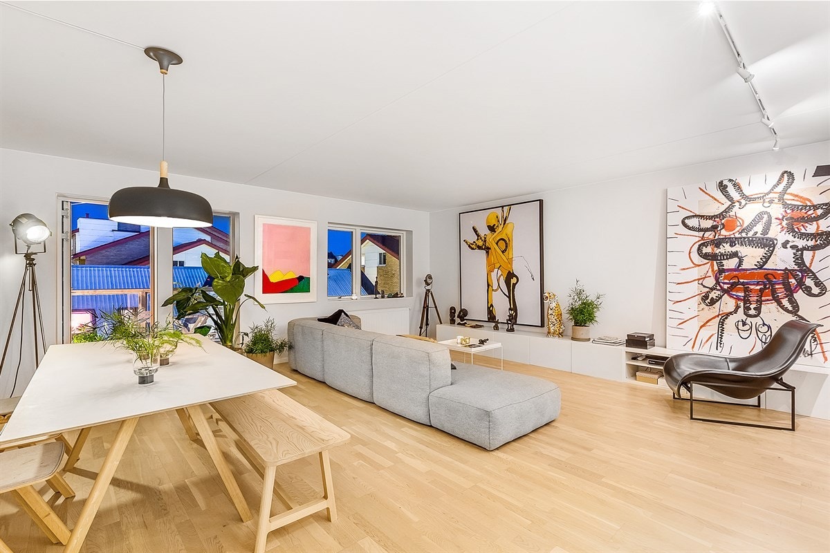 Rodeløkka/Qben - Lekker, særdeles attraktiv 3(4)-roms selveiet endeleilighet m/heis, garasjeplass, sydvendt balkong, og felles takterrasse Galleribilde