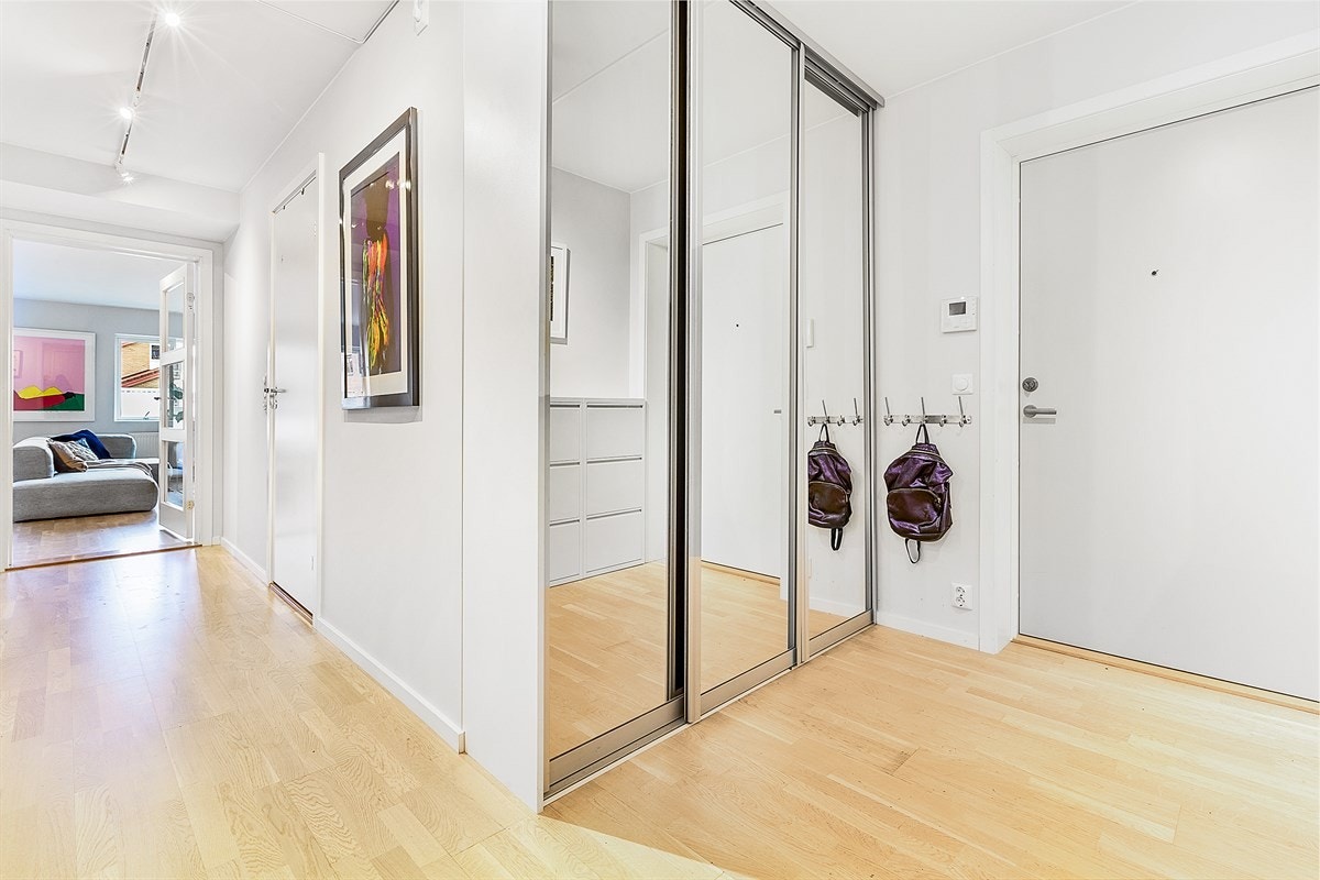 Entré/gang Galleribilde