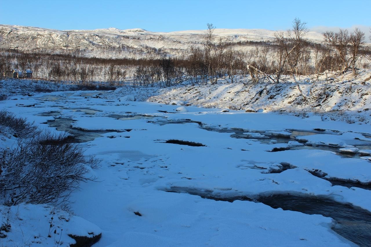 Sarvesjohka er bare 50 meter unna Galleribilde