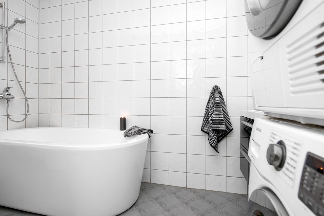 Bad/vaskerom i 1. Etasje Galleribilde