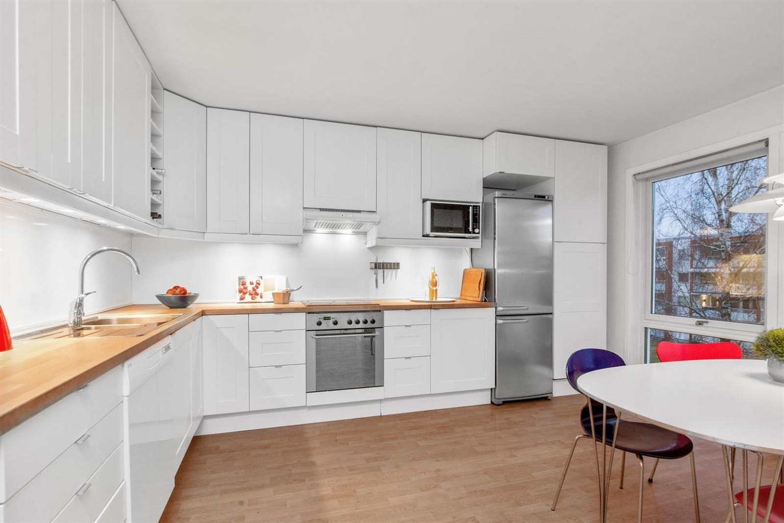 Kjøkkeninnredning fra 2007 Galleribilde