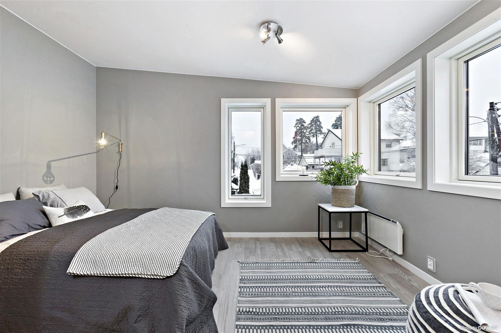 Stort soverom i boligens andre etasje. Galleribilde