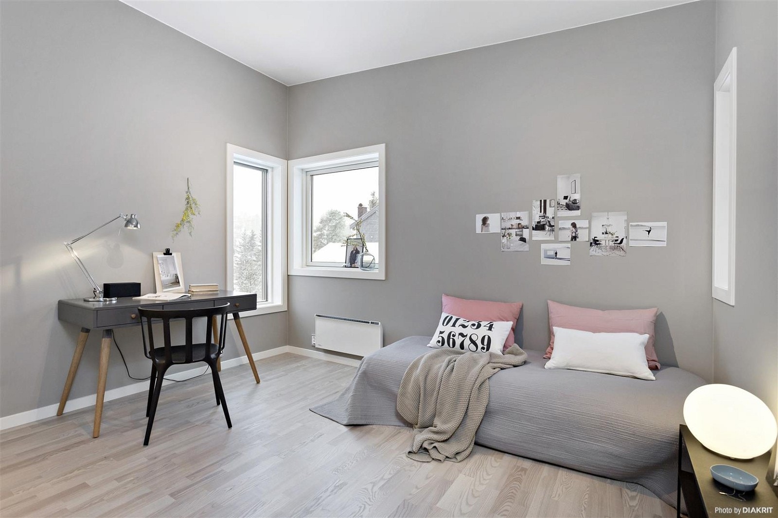 Det er fire soverom i boligens andre etasje. Alle er av god størrelse og i gjennomgående moderne stil. Galleribilde