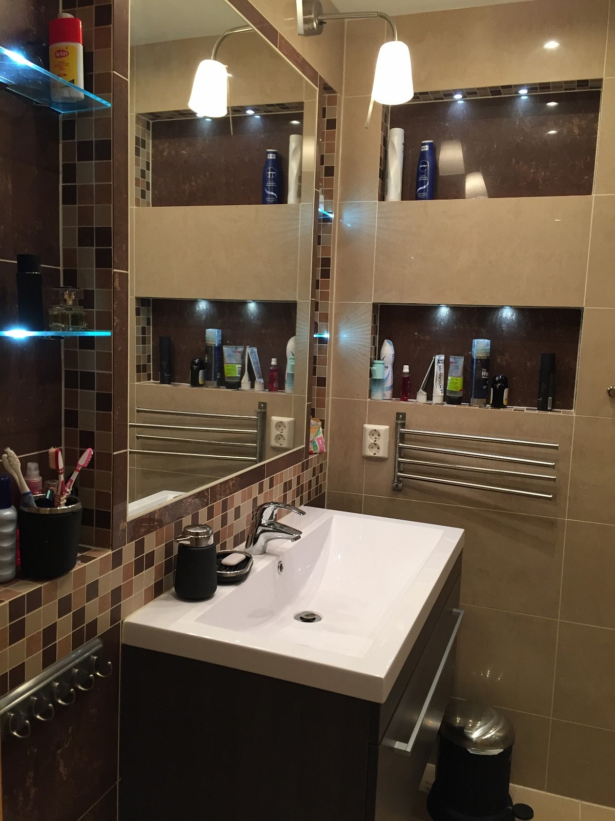 Lekre detaljer største bad Galleribilde