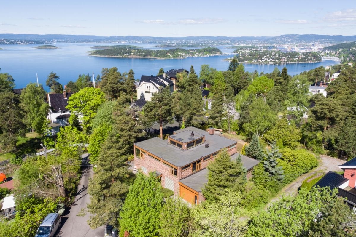 Boligen sett fra luften mot bl.a. Ulvøya Galleribilde