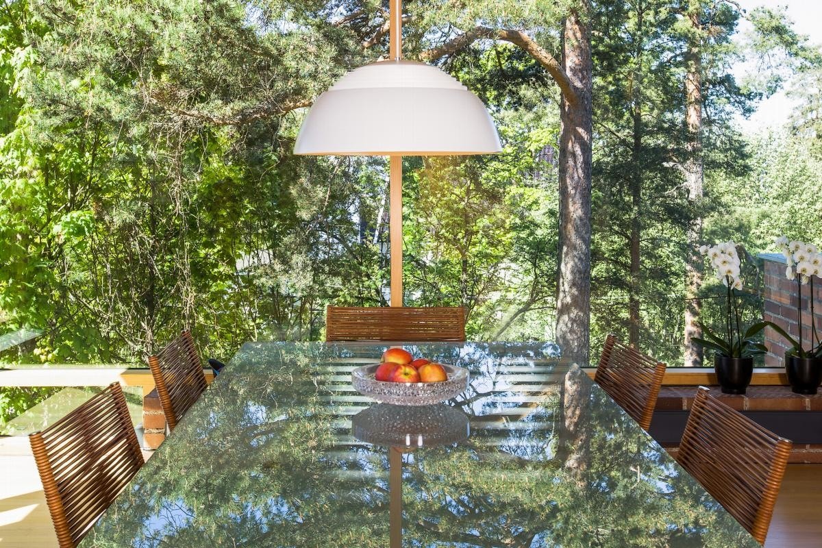 De store vindusflatene gir en luftig frihetsfølelse Galleribilde