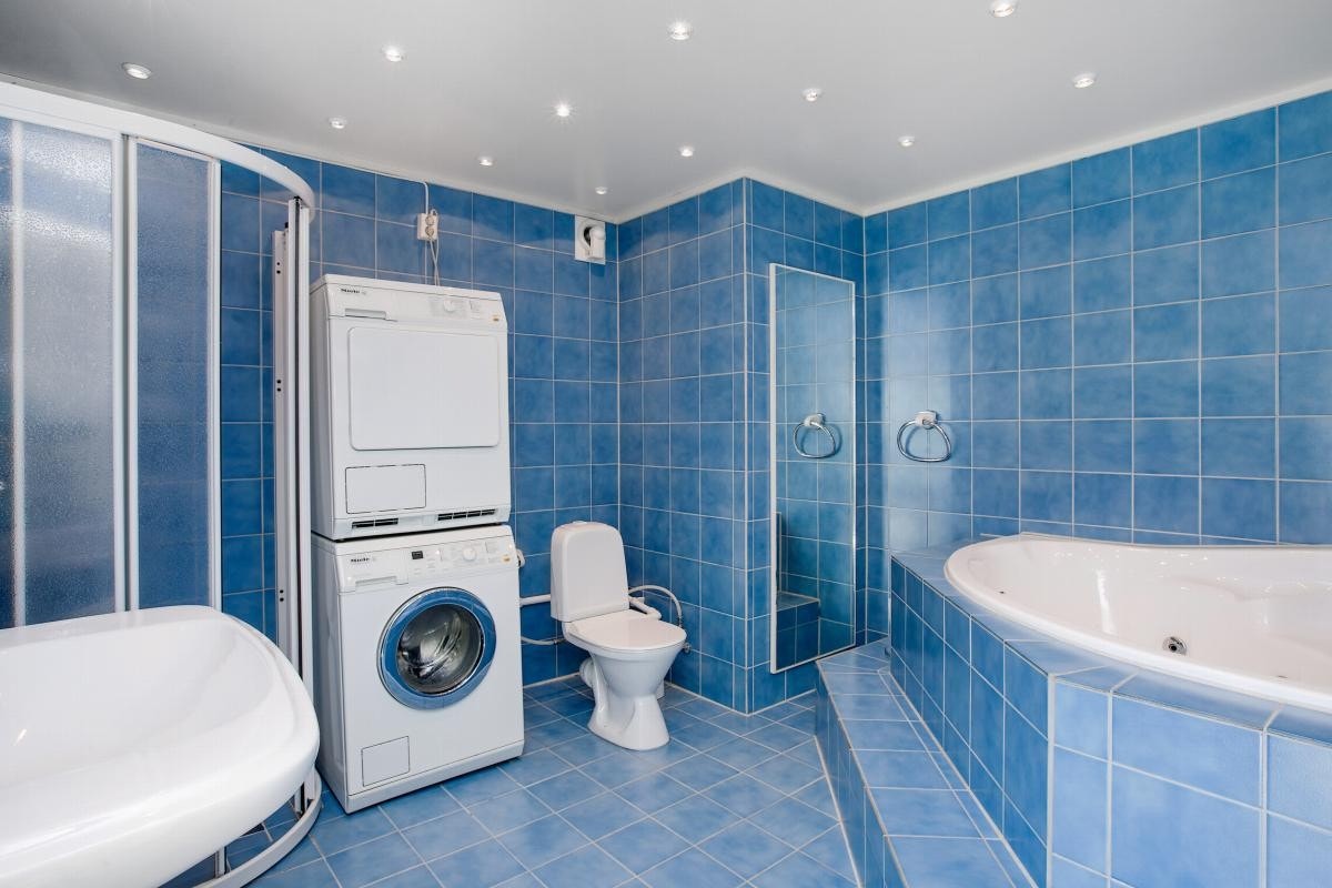 Bad med opplegg for vaskesøyle i 1. etg. Galleribilde