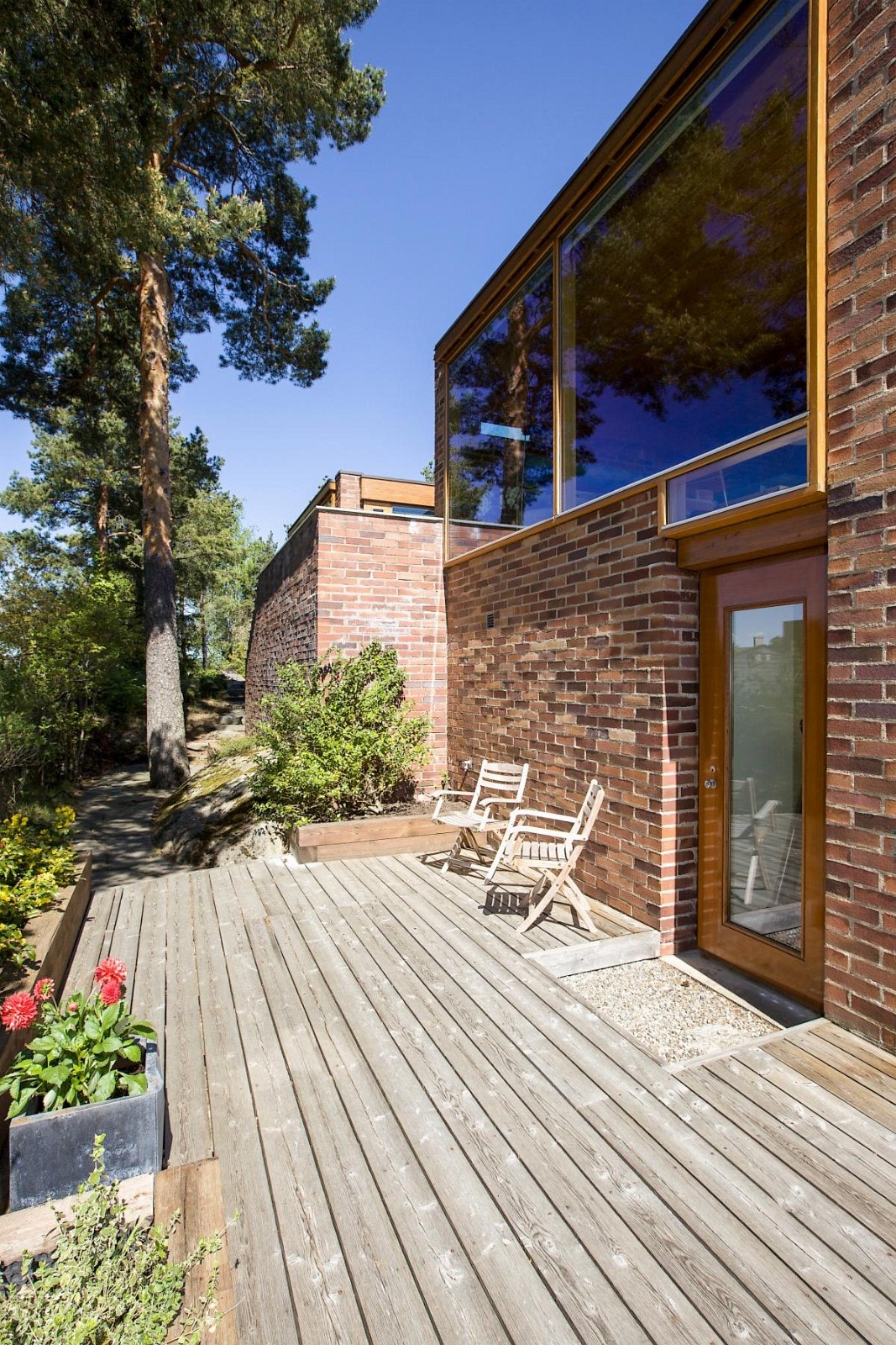 Terrasse utenfor 1. etg. Galleribilde