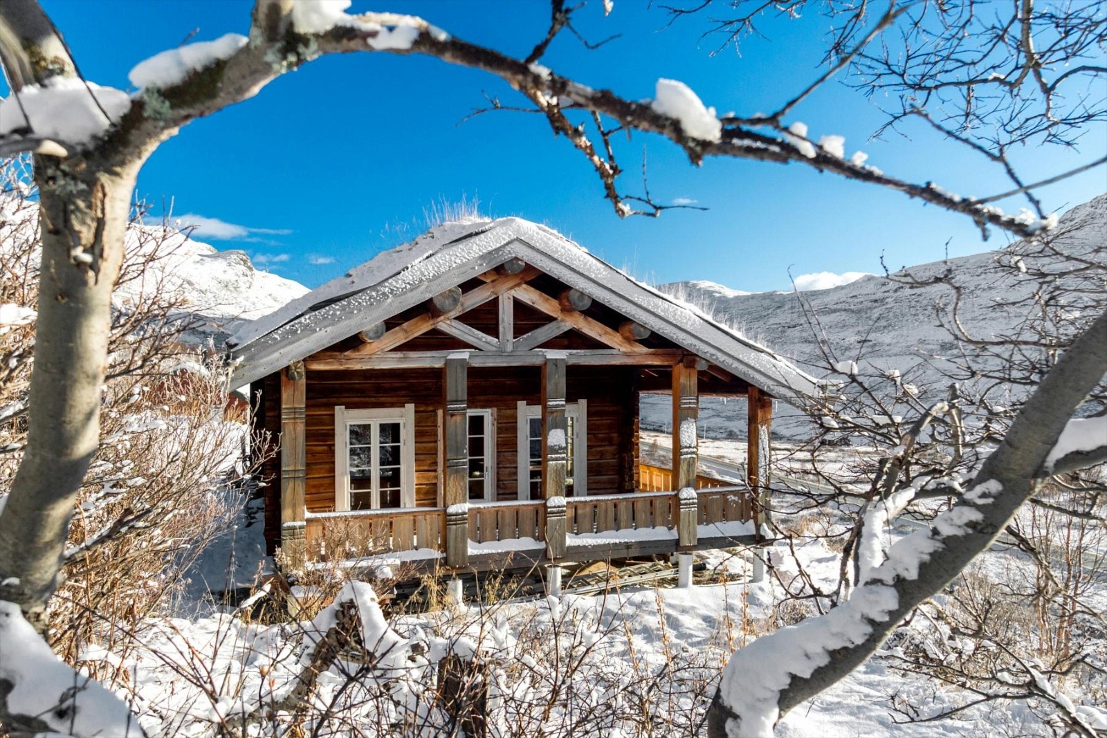 Nydelig beliggenhet for turglade mennesker Galleribilde