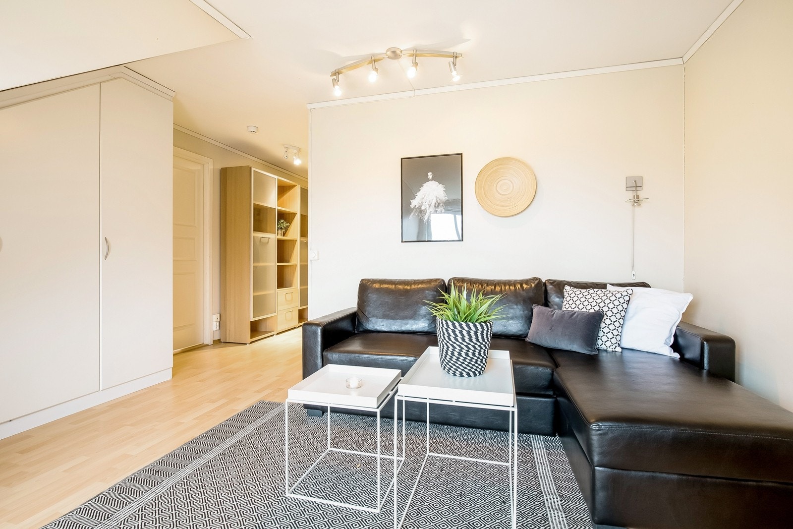 Loftsstue Galleribilde