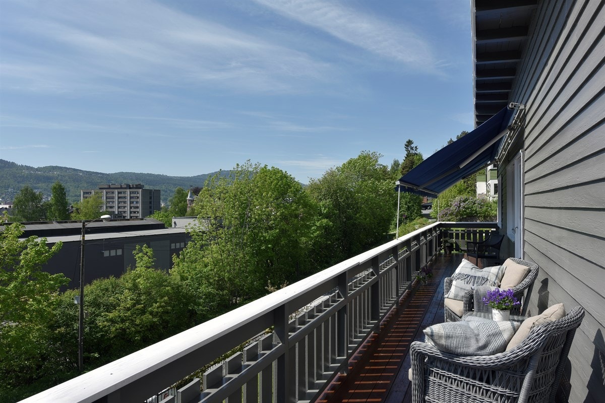 Balkongen har meget gode solforhold. Galleribilde